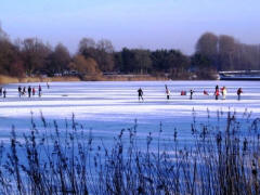 Heimatverein Warendorf: Wintervergnügen 2006 am zugefrorenen Emssee