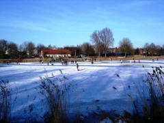 Heimatverein Warendorf: Wintervergnügen 2006 am zugefrorenen Emssee