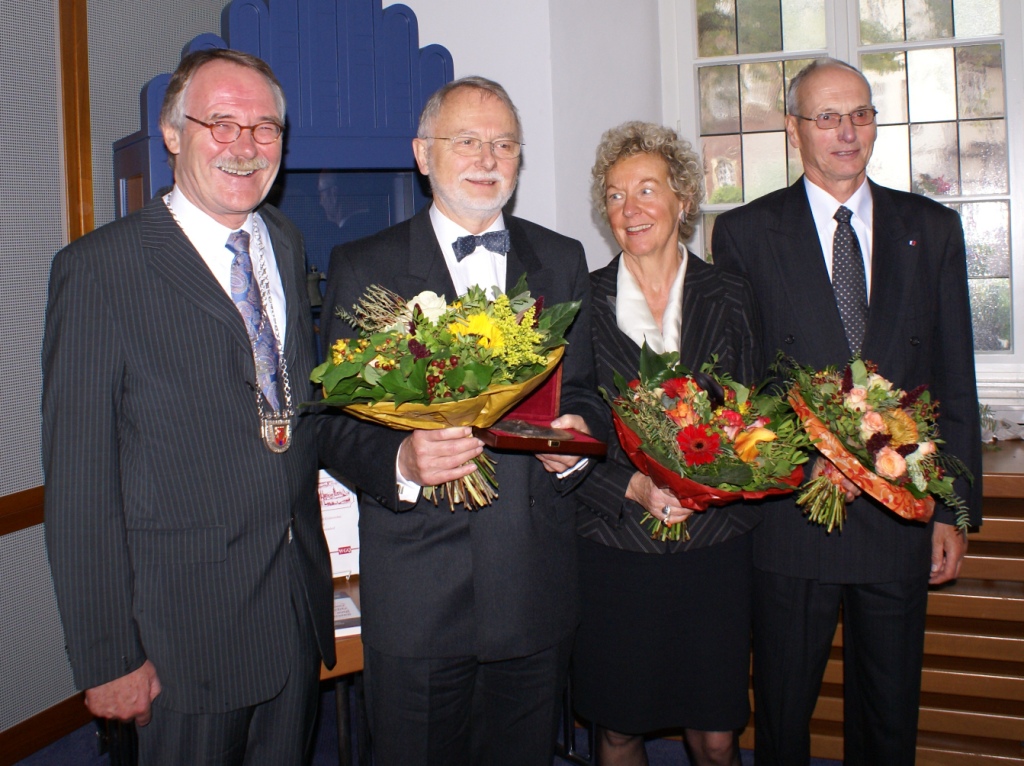 Heimatverein Warendorf: Ehrung von Siegfried Schmieder durch die Wilhelm Zurhorn Plakette