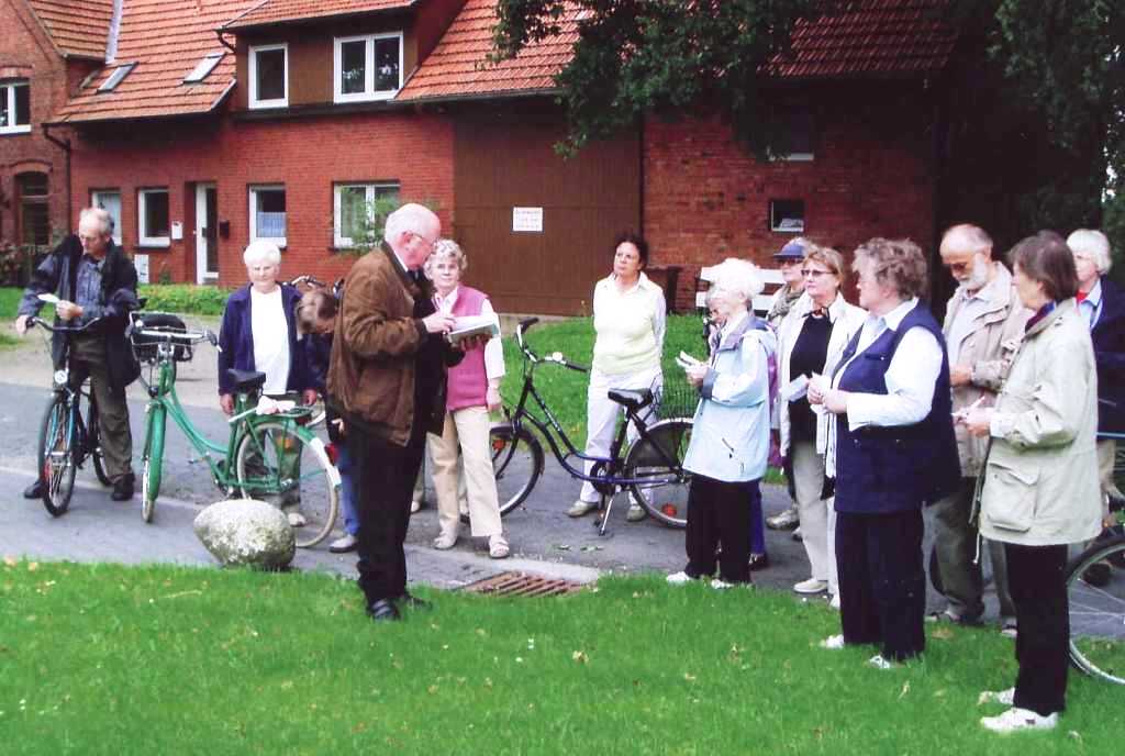 Heimatverein Warendorf: Exkursion zu Wegkreuzen und Bildstöcken, 6. 9. 08